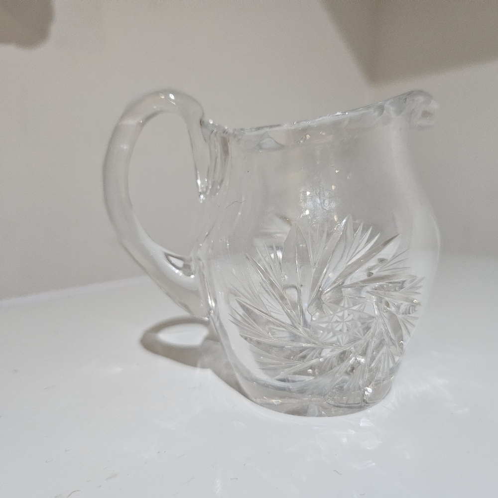 Pinwheel Crystal Creamer - Picture 4 of 4